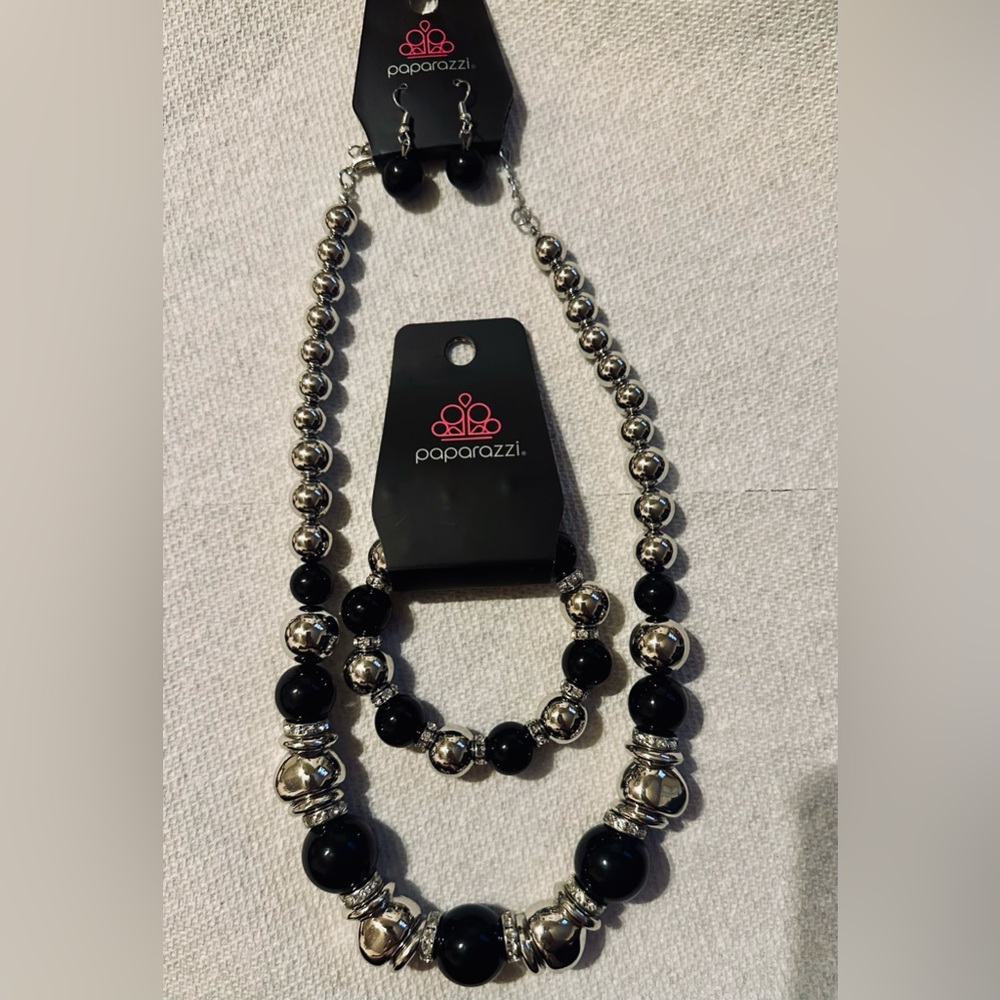 Paparazzi Jewelry Set
